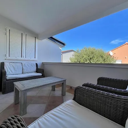 Apartments Ursula Trogir Exterior photo